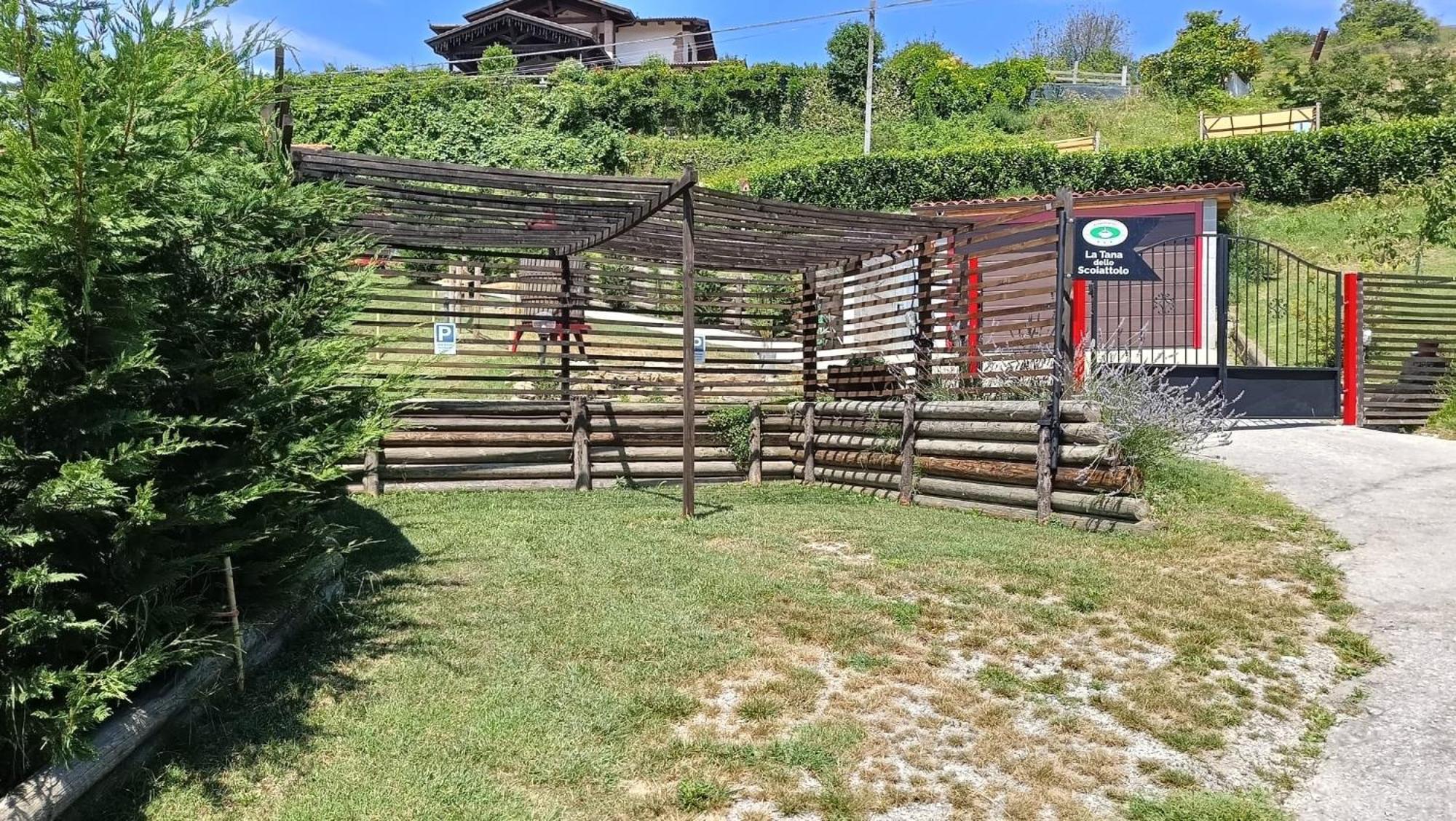 Bed and Breakfast La Tana Dello Scoiattolo - Adults Only à Murazzano  Extérieur photo
